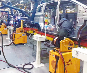 �����и��